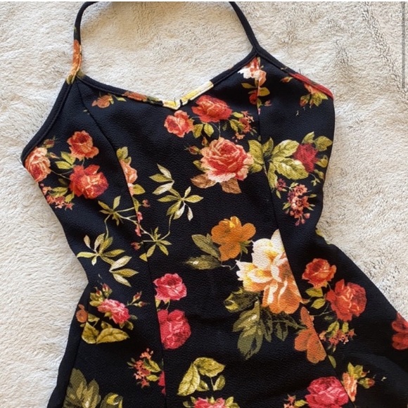 🪞 halter back tie up flare sundress - Picture 5 of 6